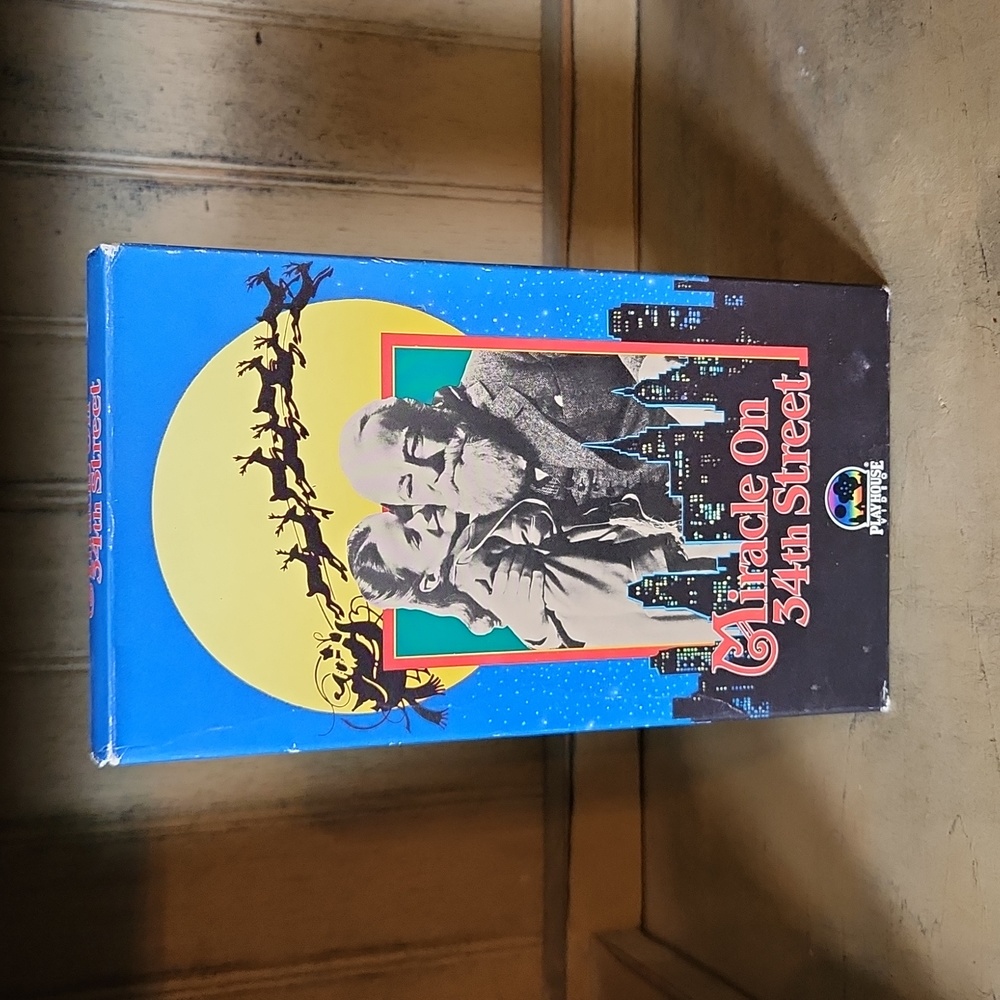Vintage Miracle on 34th Street VHS